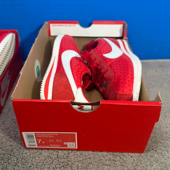 Nike Cortez gs
Valentines
Brand new - Picture 7 of 8